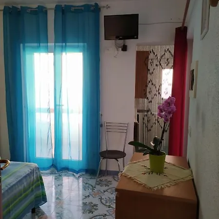 Casa Bianca Ischia * Sant'Angelo (Isola d'Ischia)